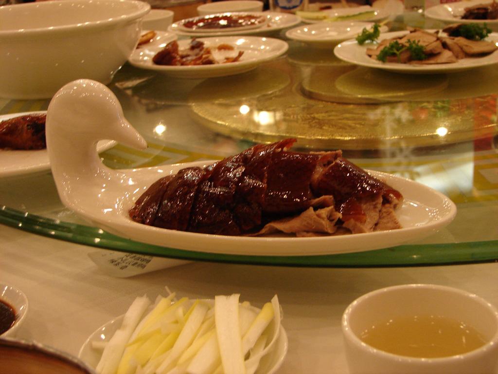 اردک پکینگ غذاهای مخصوص چینی