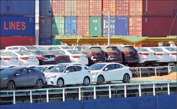 وزارت صمت: واردات خودرو از چین ممنوع نمی گردد